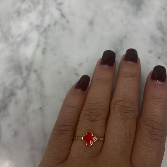 14K Yellow Gold red enamel beaded clover ring - Picture 7 of 7